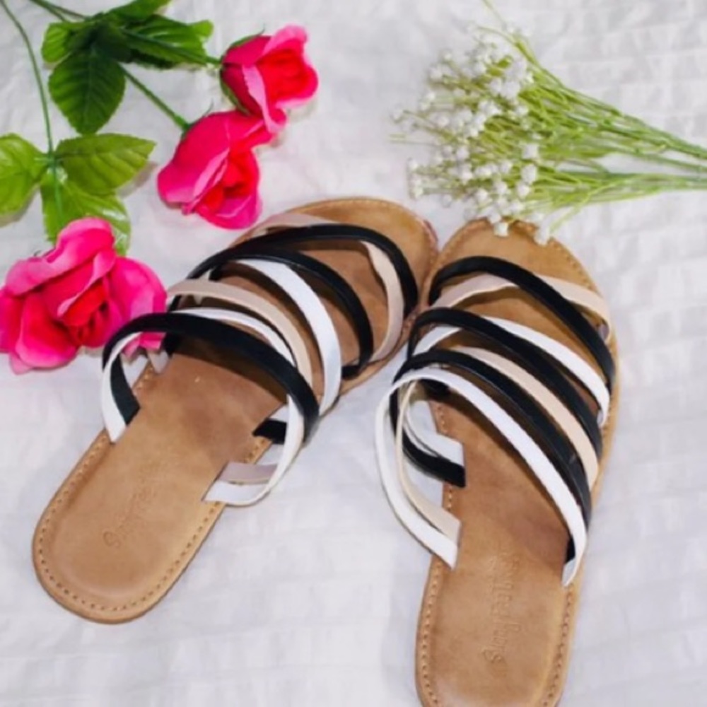 Tri-color strappy sandals